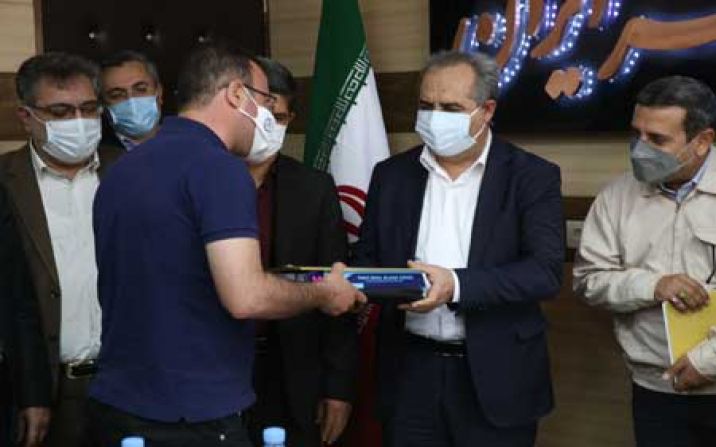 قهرمانان جهانی تیم تنیس روی میز كارگران معادن منگنز قم تجلیل شدند قهرمانان جهانی تیم تنیس روی میز كارگران معادن منگنز قم تجلیل شدند